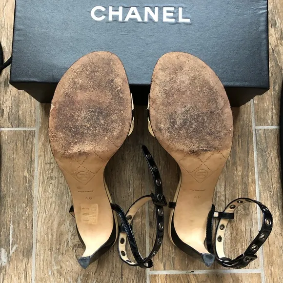 CHANEL Sandals