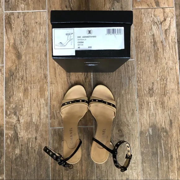 CHANEL Sandals