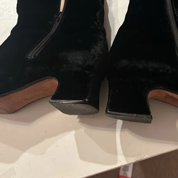 Charles Jourdan vintage suede boots