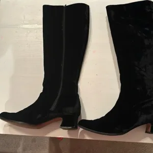 Charles Jourdan vintage suede boots