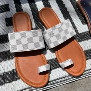 Checkered/Plaid Print Flat One-Toe Slide Sandals