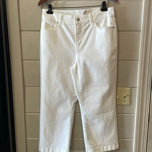 Chico’s Straight Crop Classic Rise White Jeans Size 8.