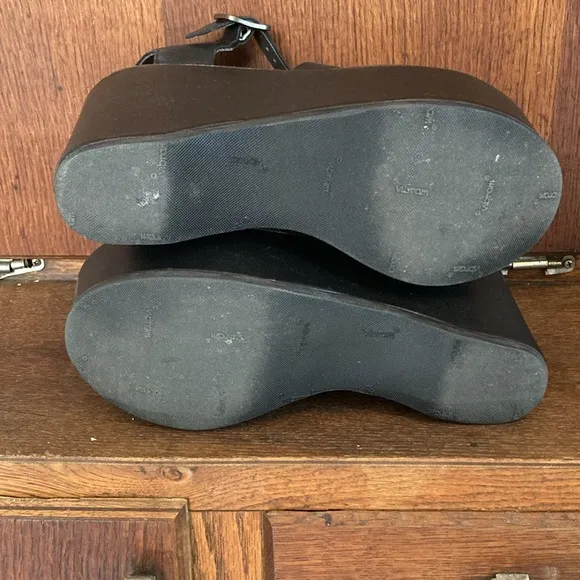 Chie Mihara 70’s Platforms 38 Black Leather 4.5”