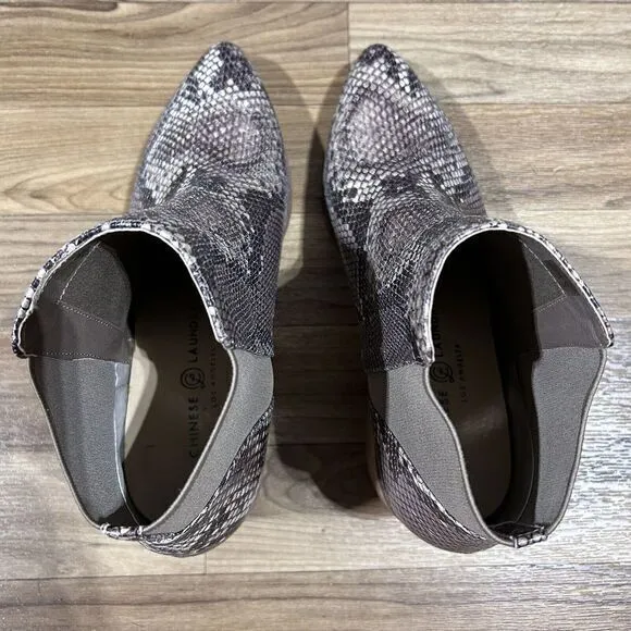 Chinese Laundry Womens Snake Print‎ Slip On Finn Ankle Bootie Boots Gray Size 9