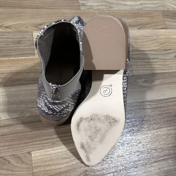 Chinese Laundry Womens Snake Print‎ Slip On Finn Ankle Bootie Boots Gray Size 9