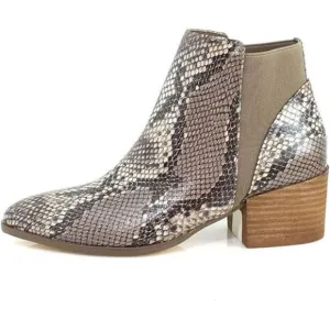 Chinese Laundry Womens Snake Print‎ Slip On Finn Ankle Bootie Boots Gray Size 9