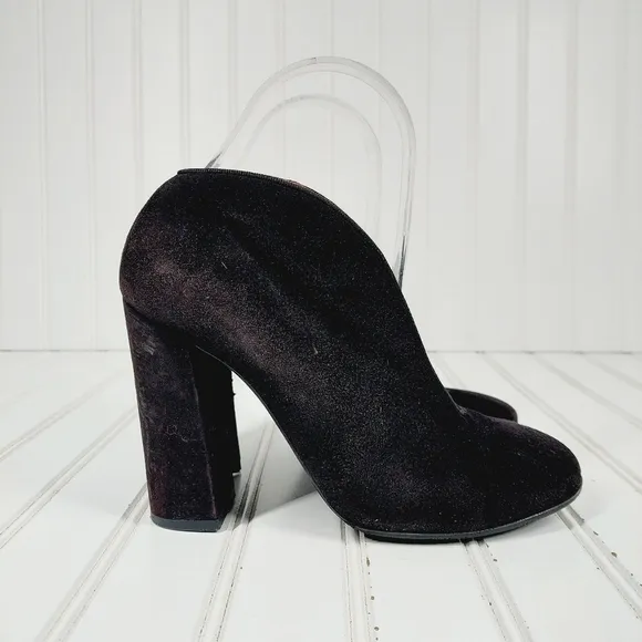 Chloe Dark Black Suede Velvet Slip On Front Cut Block High Heel Ankle Boot E138