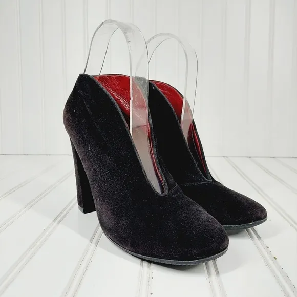 Chloe Dark Black Suede Velvet Slip On Front Cut Block High Heel Ankle Boot E138