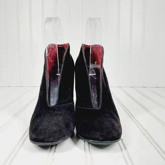 Chloe Dark Black Suede Velvet Slip On Front Cut Block High Heel Ankle Boot E138