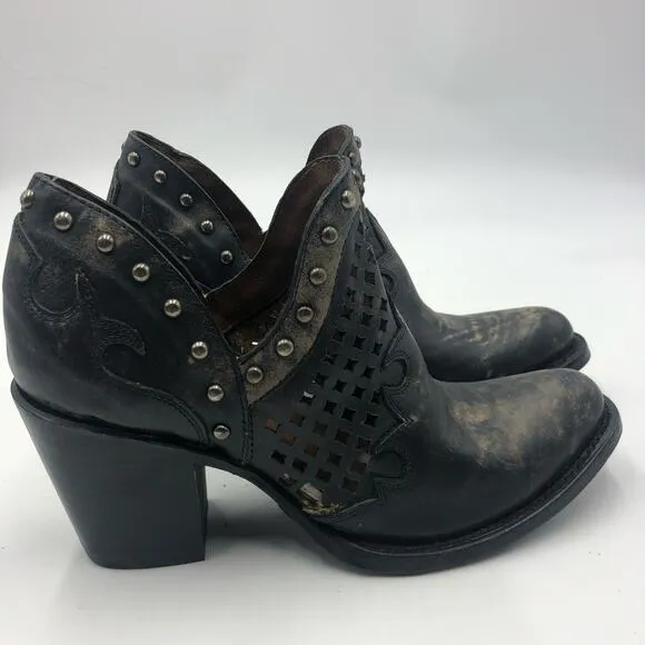 Circle G by Corral Women's Distressed Shortie Pointed Toe Boots Black Size 7.5 M