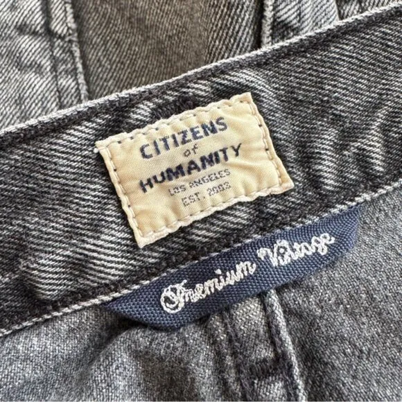 CITIZENS OF HUMANITY • Campbell High-Rise Relaxed Straight Jeans in Changes • 27