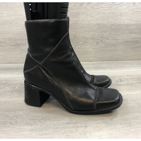 Clarks Boots Women’s Black Leather 90s Y2K Square Toe Ankle Size 6M