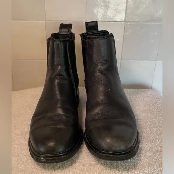 Clarks Clarkdale Arlo Leather Slip-On Chelsea Ankle Boots Round Toe Black Size 6