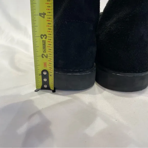 Clarks Collection Men’s Suede Desert Boots Chelsea Black Size 9.5 US Dress Shoes