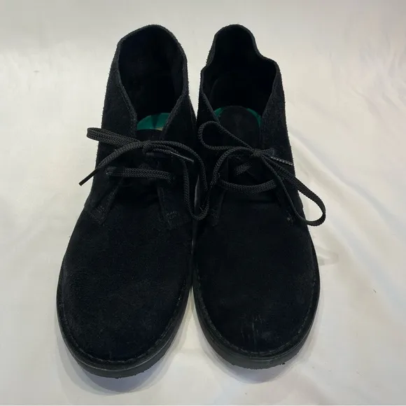 Clarks Collection Men’s Suede Desert Boots Chelsea Black Size 9.5 US Dress Shoes