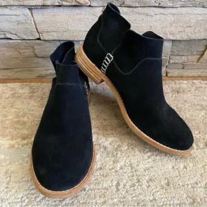 Clarks Edenvale Bella Black Suede Leather Ankle Boots Booties Pull On: 6