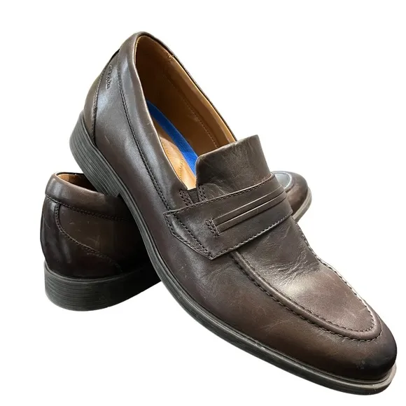 Clark’s Extreme Comfort Collection Brown Leather Loafers Shoes size 10.5