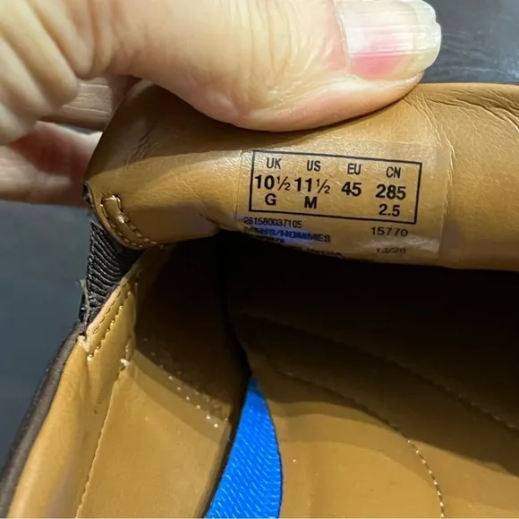Clark’s Extreme Comfort Collection Brown Leather Loafers Shoes size 10.5