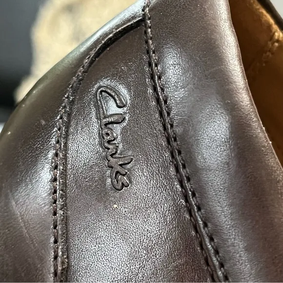 Clark’s Extreme Comfort Collection Brown Leather Loafers Shoes size 10.5