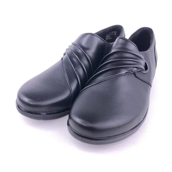 Clarks Hope Shine Black Leather Slip-on Loafers 7M