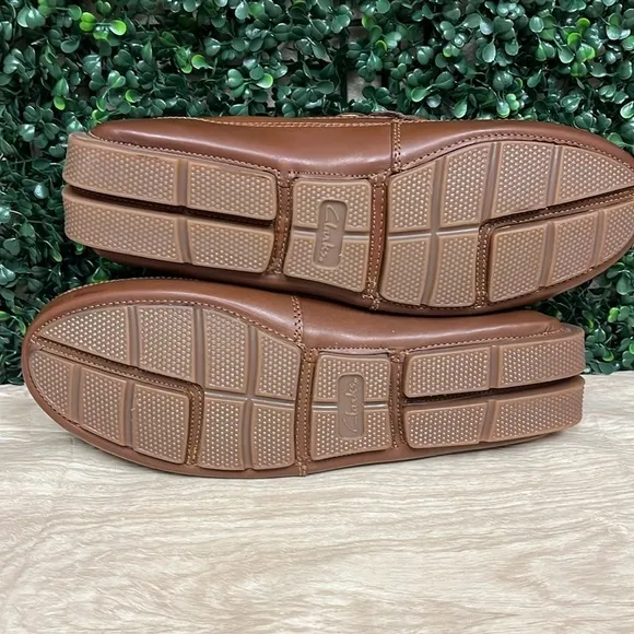 CLARKS MARKMAN WAY LEATHER LOAFERS DARK TAN - 12