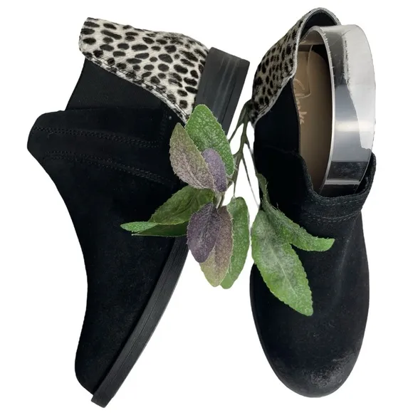 Clarks WMN DEMI 2 BEAT Ankle Boots Booties Leather/ Dalmation Print Cow Hair 7M