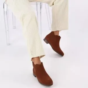 Clarks Women's 6.5 M Trish Chelsea Suede Mahogany Fall Ankle Boots NEW