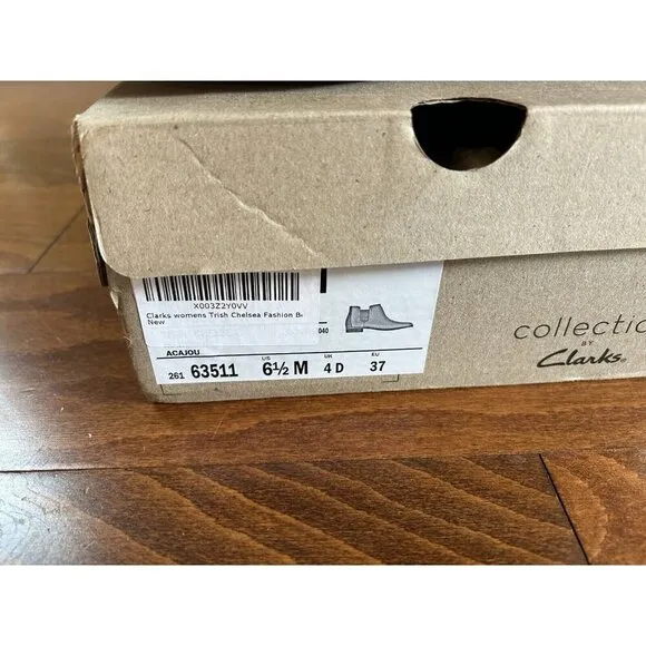 Clarks Women's 6.5 M Trish Chelsea Suede Mahogany Fall Ankle Boots NEW