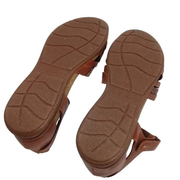 Clarks Women's 6M NEW Roseville Cove Tan Leather Hook &amp; Loop Flat Sandals