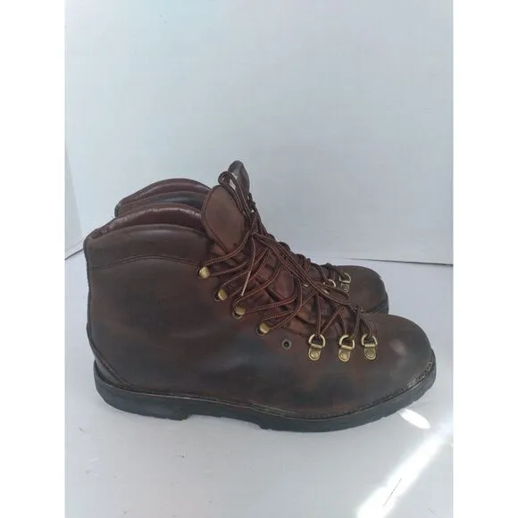 Classic Brown Leather Hiking Boots with Brass - Rugged Mountain‎ Trekking Boots