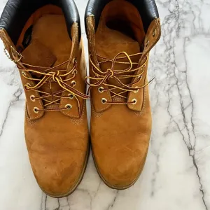 Classic Tan Leather Men's Timberland Boots