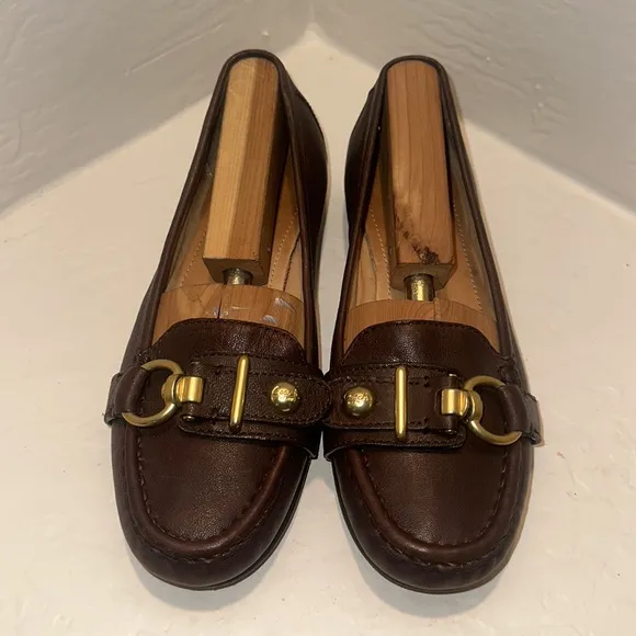 COACH ELKIE Chocolate Brown Leather Loafers Gold Logo Accent Sz 7B  Style #A2330
