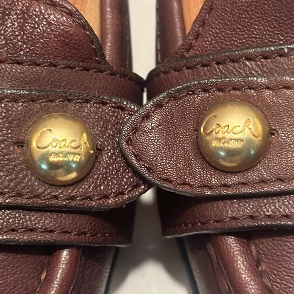 COACH ELKIE Chocolate Brown Leather Loafers Gold Logo Accent Sz 7B  Style #A2330