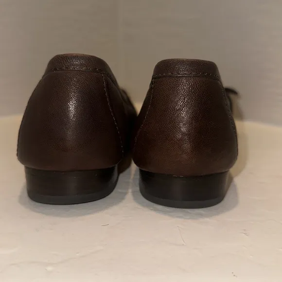 COACH ELKIE Chocolate Brown Leather Loafers Gold Logo Accent Sz 7B  Style #A2330