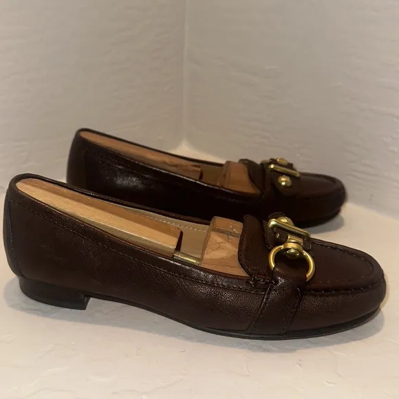 COACH ELKIE Chocolate Brown Leather Loafers Gold Logo Accent Sz 7B  Style #A2330