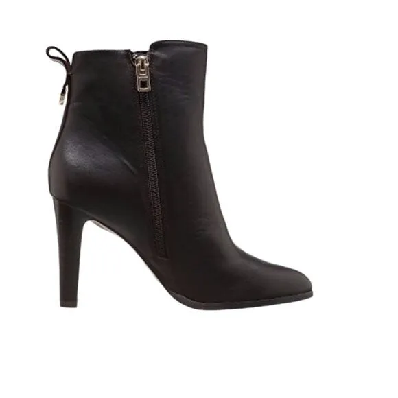 COACH Jemma Leather Heeled Ankle Bootie Women 9.5B Black Elegant Classic Busines