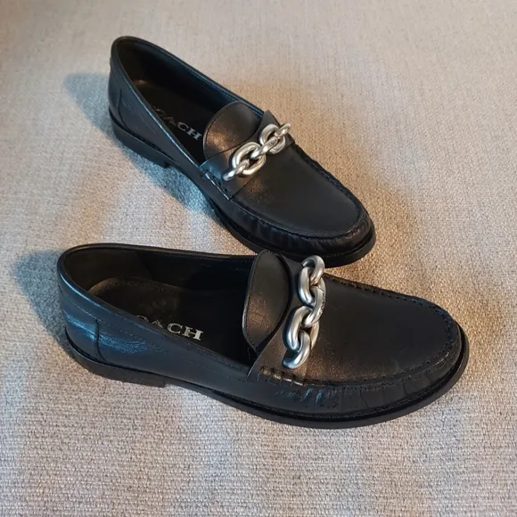 COACH Jess Leather Chain Loafers Sz-6.5 NWOT