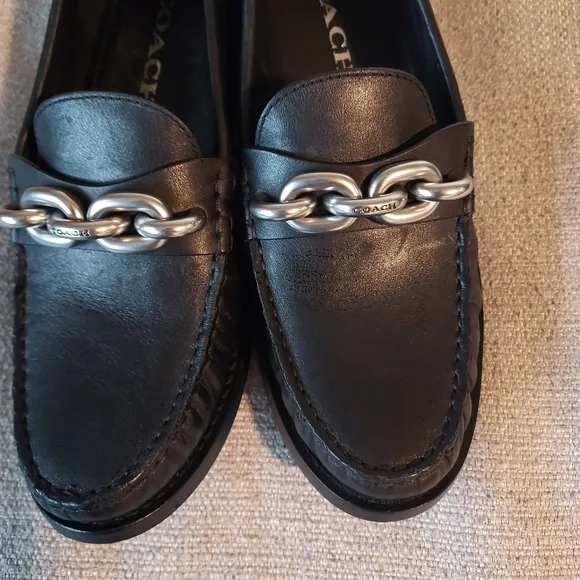 COACH Jess Leather Chain Loafers Sz-6.5 NWOT