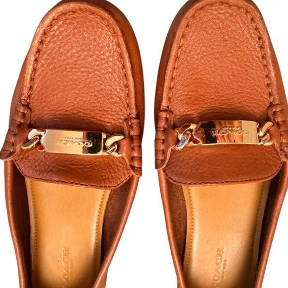 Coach Pebble Grain Leather Olive Driving Loafer in Saddle Brown NWOT in Size 5