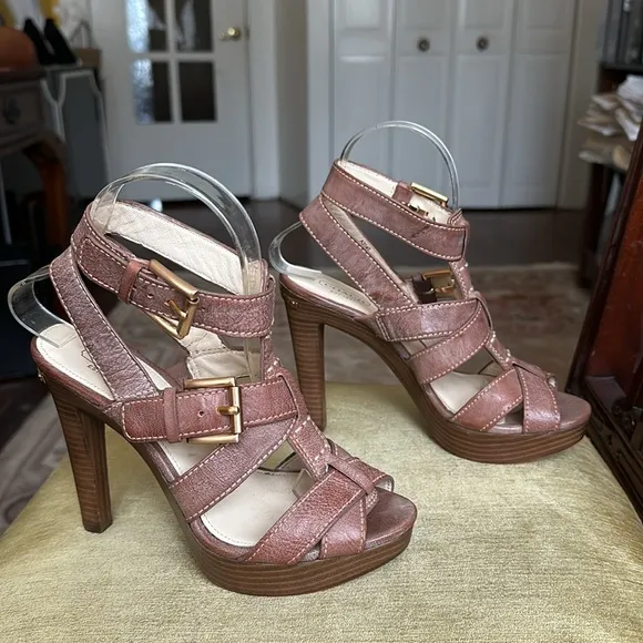 Coach Stephanie Platform T Strap Leather Wooden Platform Heel Sandals Size 6.5 B