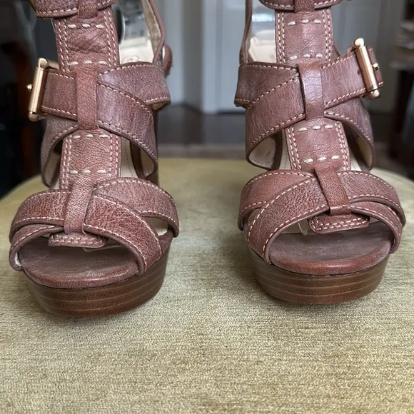 Coach Stephanie Platform T Strap Leather Wooden Platform Heel Sandals Size 6.5 B