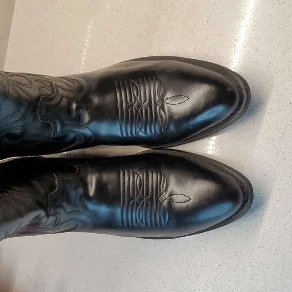 CODY JAMES Western Cowboy Boots (sz 12D)