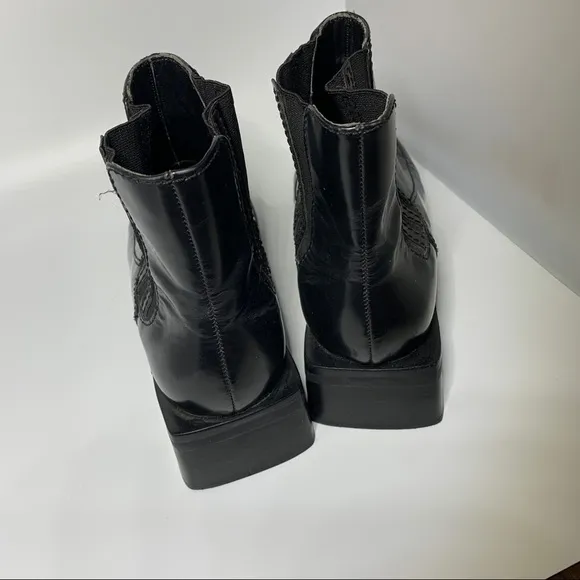 COLE Haan  Studio Vntge Chelsea Block Heel 9AA