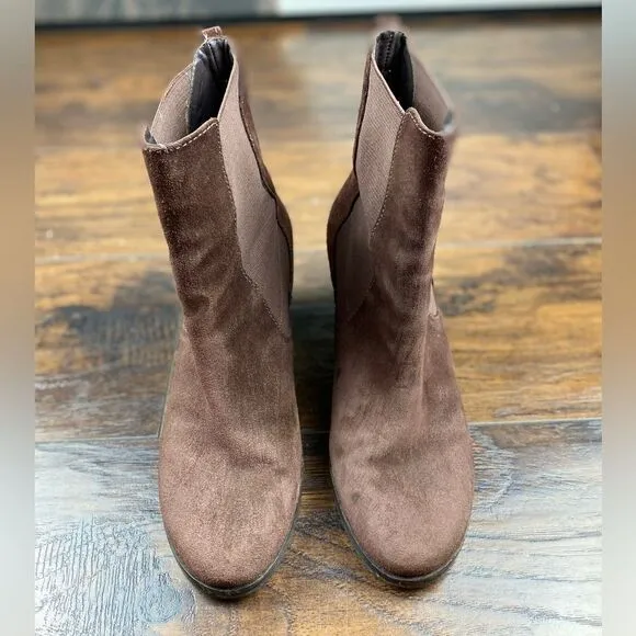 COLE HAAN Brown Suede Leather Boots Heels 9