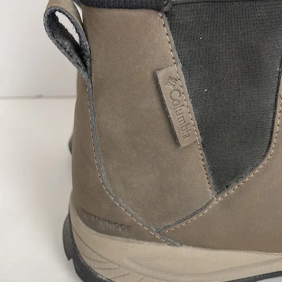 Columbia Men’s Yoncalla Mid Slip-on Waterproof Boots Taupe Grey 10