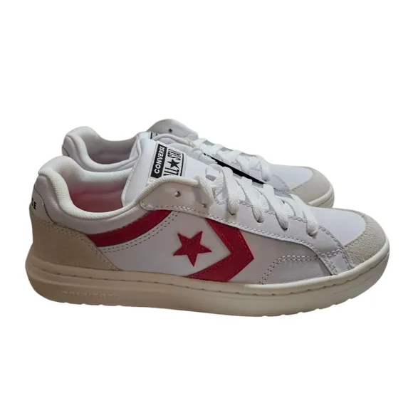 Converse Women's Pro Blaze Classic Sneaker Size 7.5