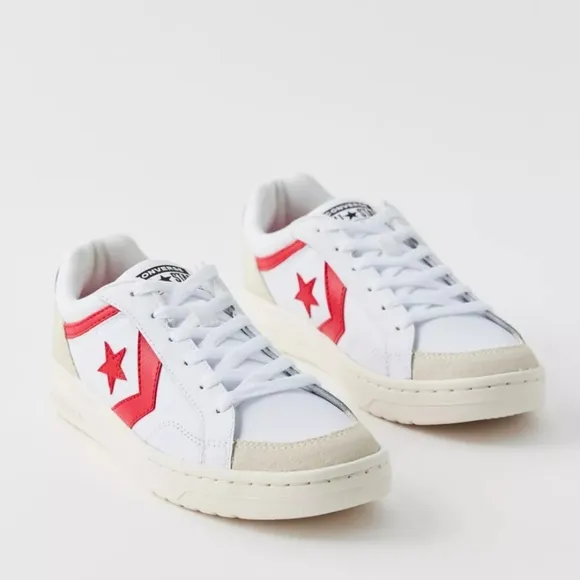 Converse Women's Pro Blaze Classic Sneaker Size 7.5