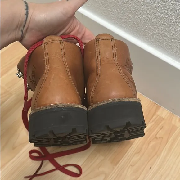 COPY - Danner Brown Leather Hiking Boots with Red Laces Suze 9
