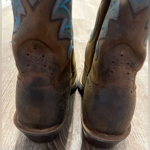 COPY - Justin Boots style Silver 7311. Sz 7.5. New with tags. Brown/Teal