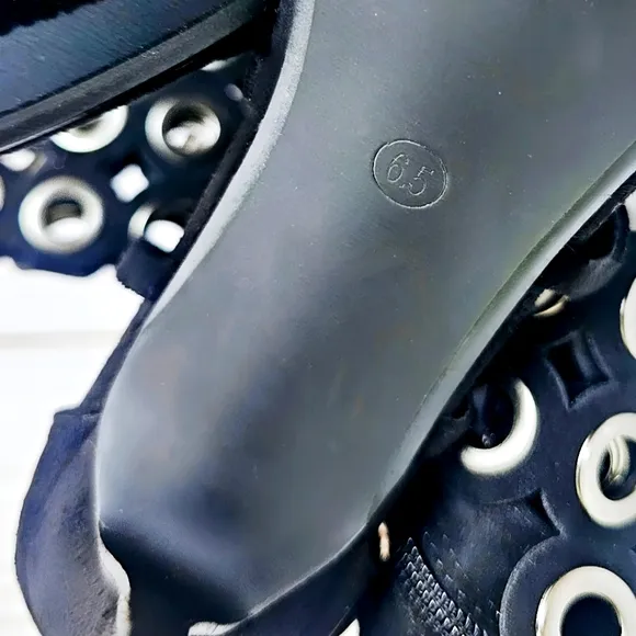 COPY - Lalalyn Black Gunmetal Heels Cape Robbin 6.5W